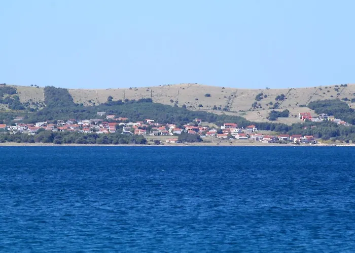 By The Sea - 18515 * Vir