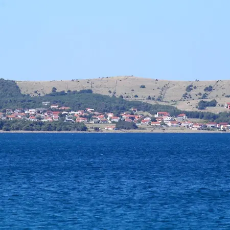 By The Sea - 18515 * Vir